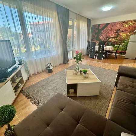 Apartment Cozy Seaside Getaway One Bedroom Moni In